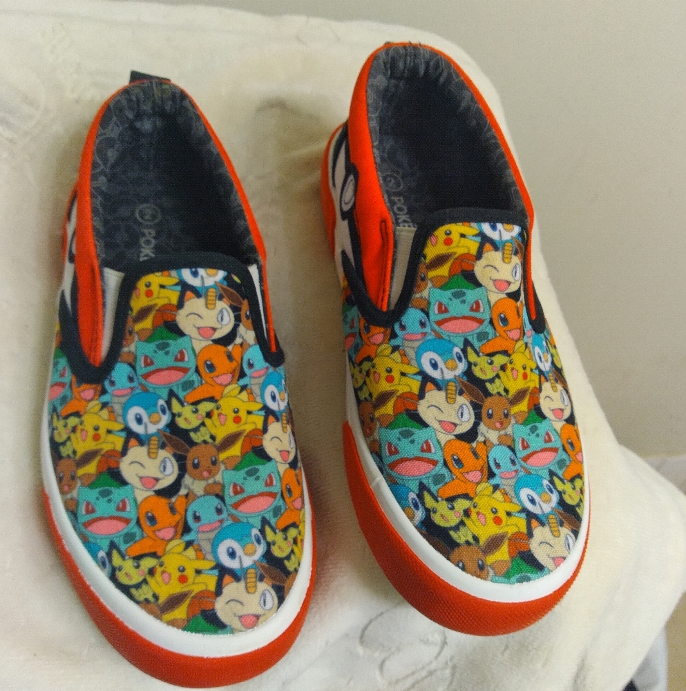 Colorful Kids POKEMON Slip-On Shoes Size 2 Canvass - 7 INCHES INSIDE